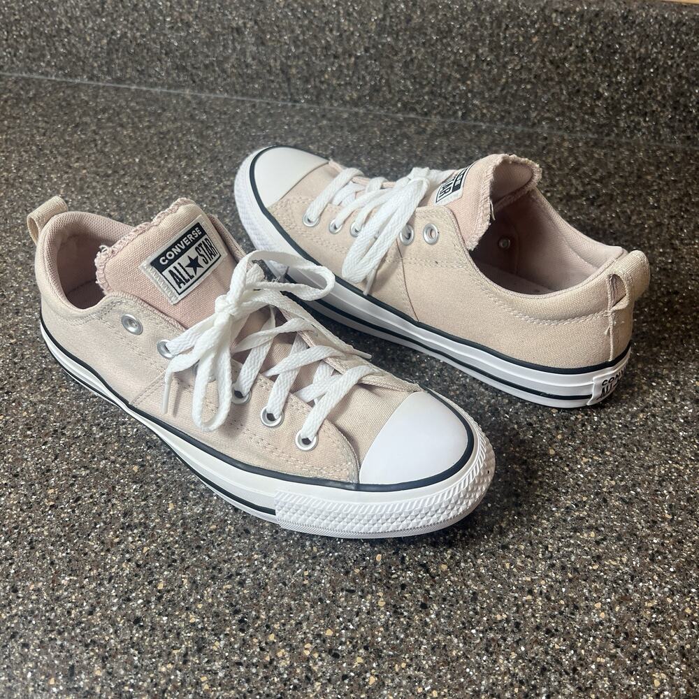 Converse All Star Women Sz 9 Pink Canvas Sneaker Skate Lace Up Low Padded Tongue